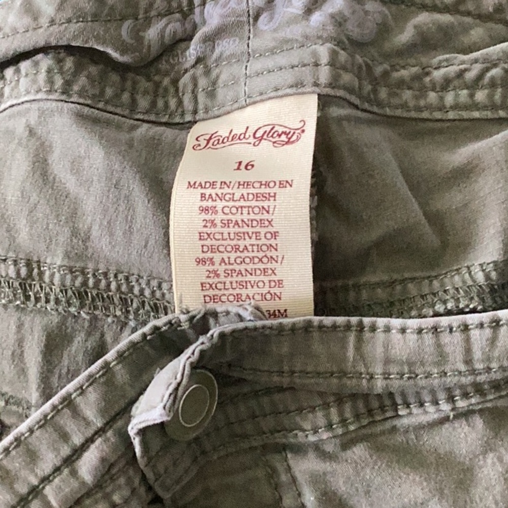 Capris - Picture 3 of 5